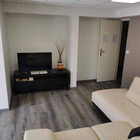 Maison de Sarlat: Spacious Garden Retreat near Town Center Villa Exterior photo